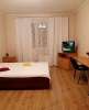 Сдам 1-комнатную квартиру, пр-т Защитников Москвы 10, 40 м²